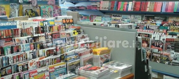 3 rooms Commercial property in Florence, Italy No. 71729 10