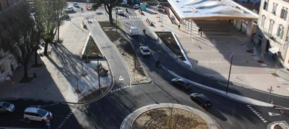 3 rooms Commercial property in Florence, Italy No. 71729 2