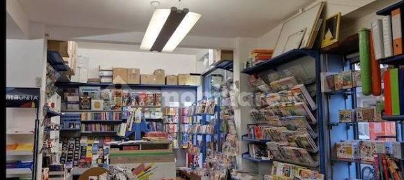 3 rooms Commercial property in Florence, Italy No. 71729 11