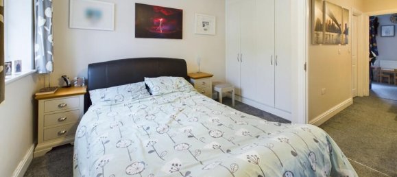 Дом с 2 спальнями в Бордон, Великобритания № 13830 9