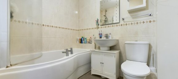 Дом с 2 спальнями в Бордон, Великобритания № 13830 12