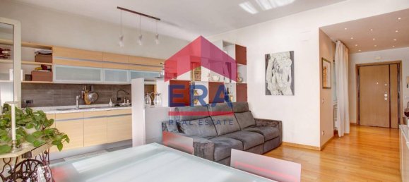 3 rooms Apartment in Rome, Italy No. 37670 2