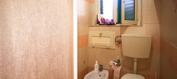 2-salle Appartement à Messina, Italy No. 46407 11