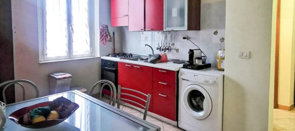 2-salle Appartement à Messina, Italy No. 46407 4