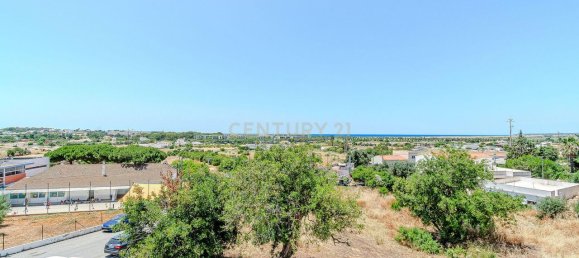 3 bedrooms House in Guia, Portugal No. 226305 3