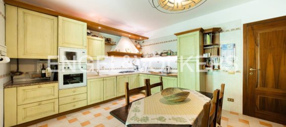 4 bedrooms Villa in Monte San Pietro, Italy No. 260876 9