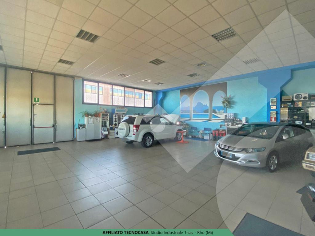 Almacén de 2 habitaciónes en Vanzago, Italy No. 80275