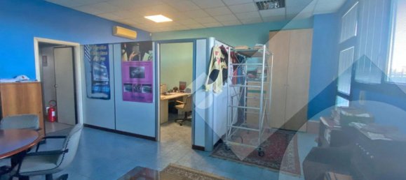 Almacén de 2 habitaciónes en Vanzago, Italy No. 80275 4