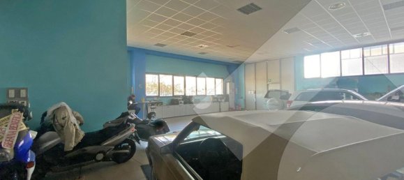 Almacén de 2 habitaciónes en Vanzago, Italy No. 80275 6