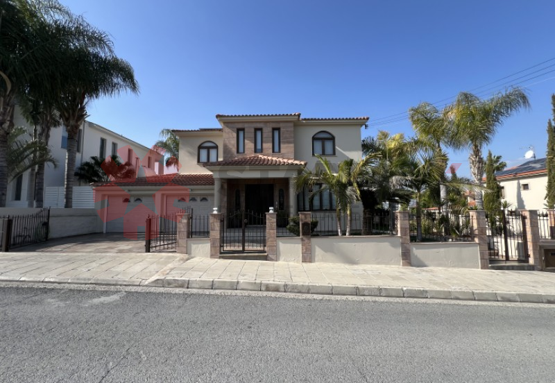 Imóvel comercial T4 em Aradippou, Cyprus N.º 67298