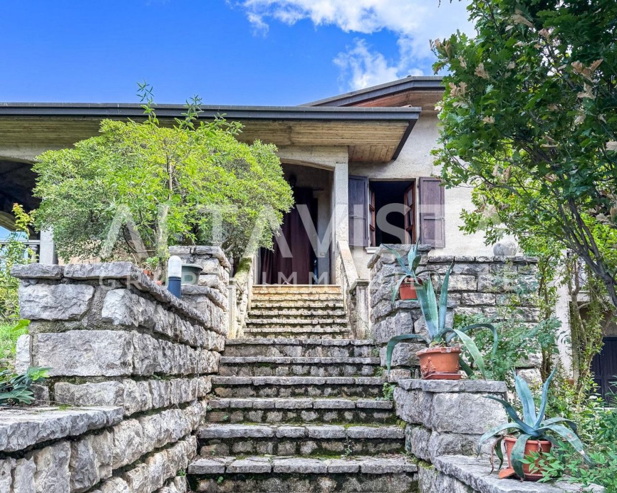 5 bedrooms Villa in Bedizzole, Italy No. 329054