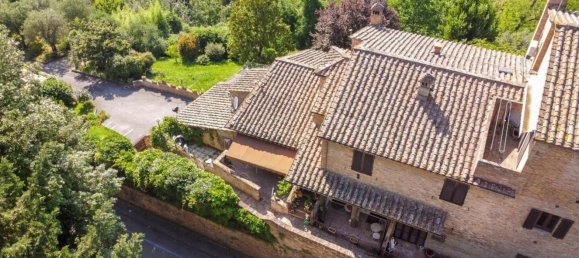 6 rooms Apartment in Siena, Italy No. 57132 3