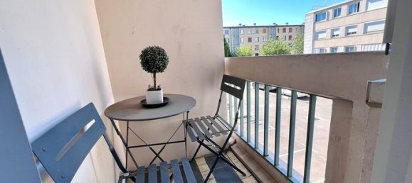 Apartamento de 1 dormitorio en Gagny, France No. 314920 2