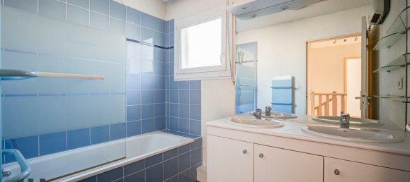 3 Schlafzimmer Haus in Saint-Jean, France, Nr. 353854 7