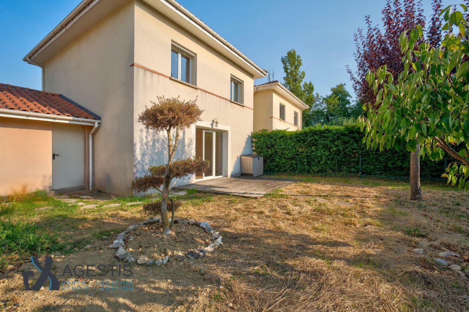 3 Schlafzimmer Haus in Saint-Jean, France, Nr. 353854