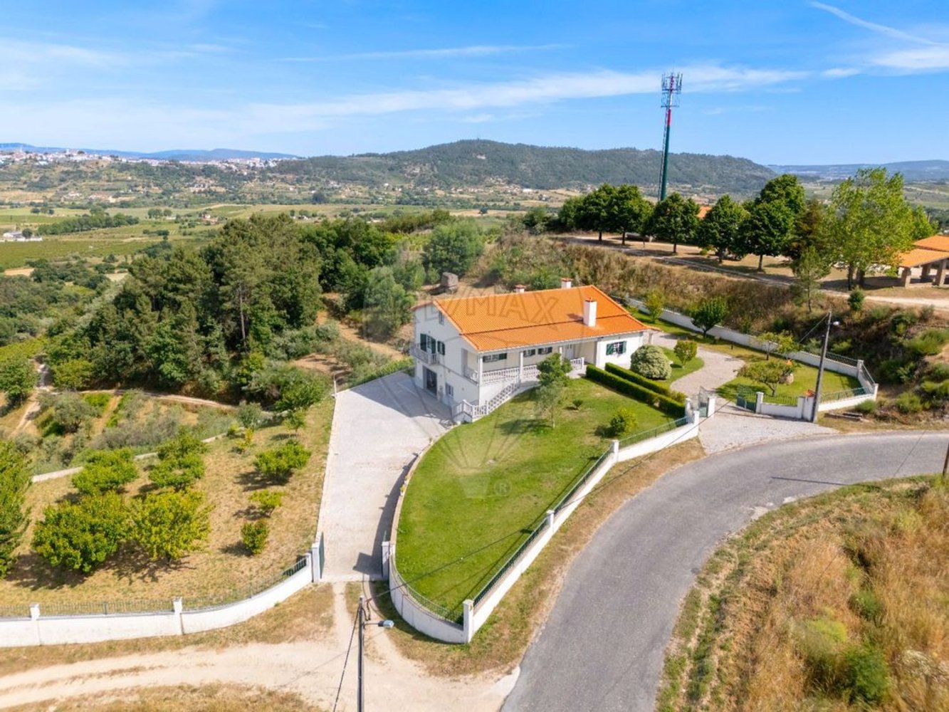 Casa de 4 dormitorios en Covilha, Portugal No. 175604