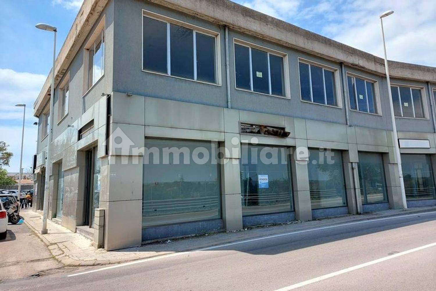 643m² Commercial property in Sassari, Italy No. 312926