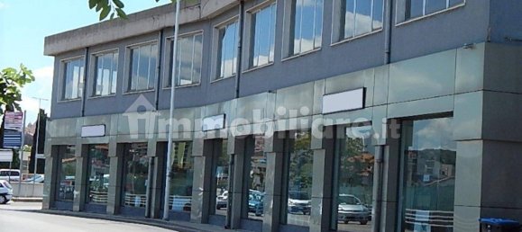 643m² Commercial property in Sassari, Italy No. 312926 20