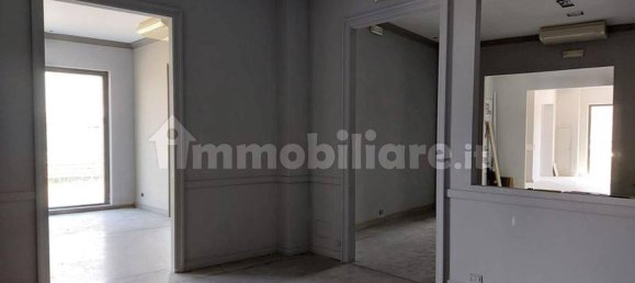643m² Commercial property in Sassari, Italy No. 312926 10