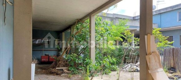 643m² Commercial property in Sassari, Italy No. 312926 6