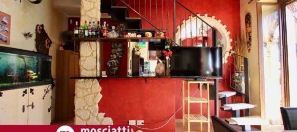 5-Zimmer Wohnung in Castelraimondo, Italy, Nr. 268944 8