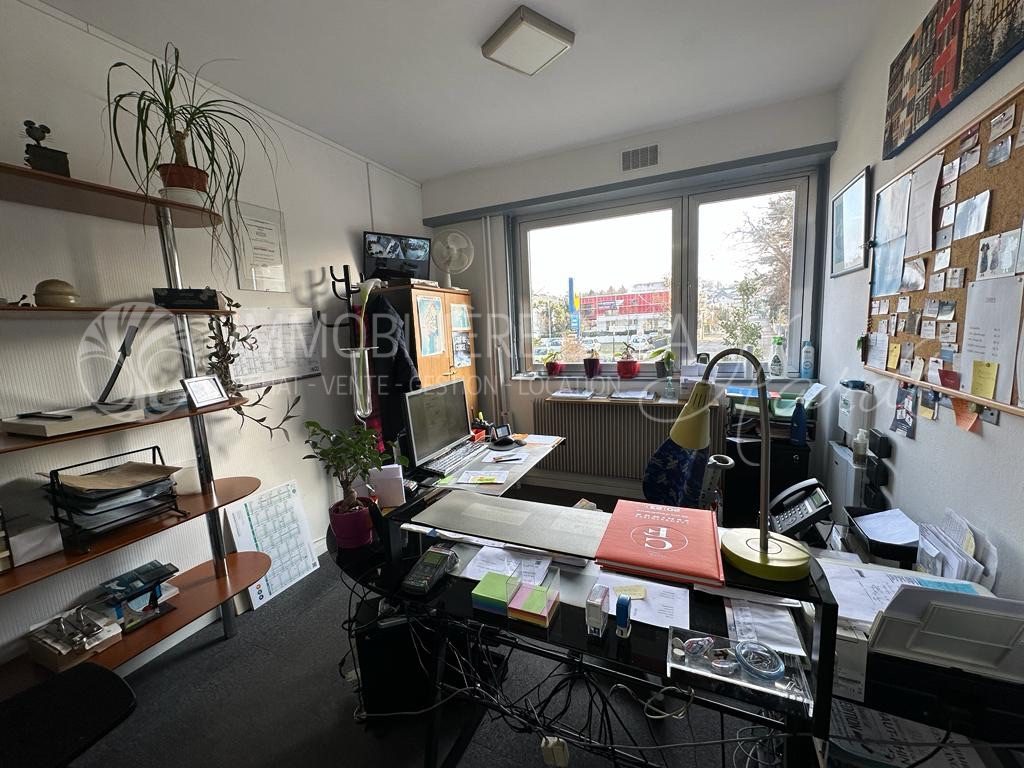 Bâtiment à Riedisheim, France 347m² No. 86353