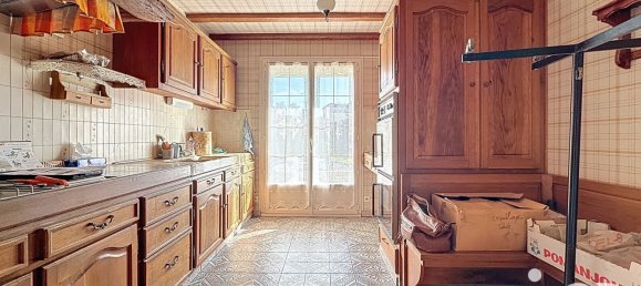 5 bedrooms House in Breuillet, France No. 318242 7