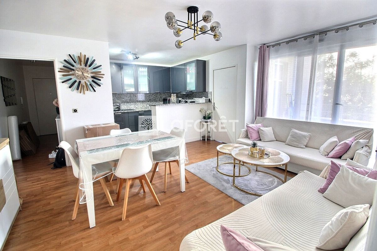Apartamento de 2 dormitorios en Gennevilliers, France No. 178556