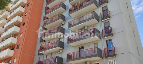 2 bedrooms Apartment in Bari, Italy No. 18802 6