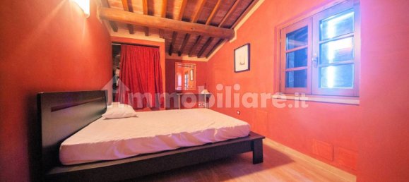 Дом с 4 спальнями в Кьянни, Италия № 232560 8