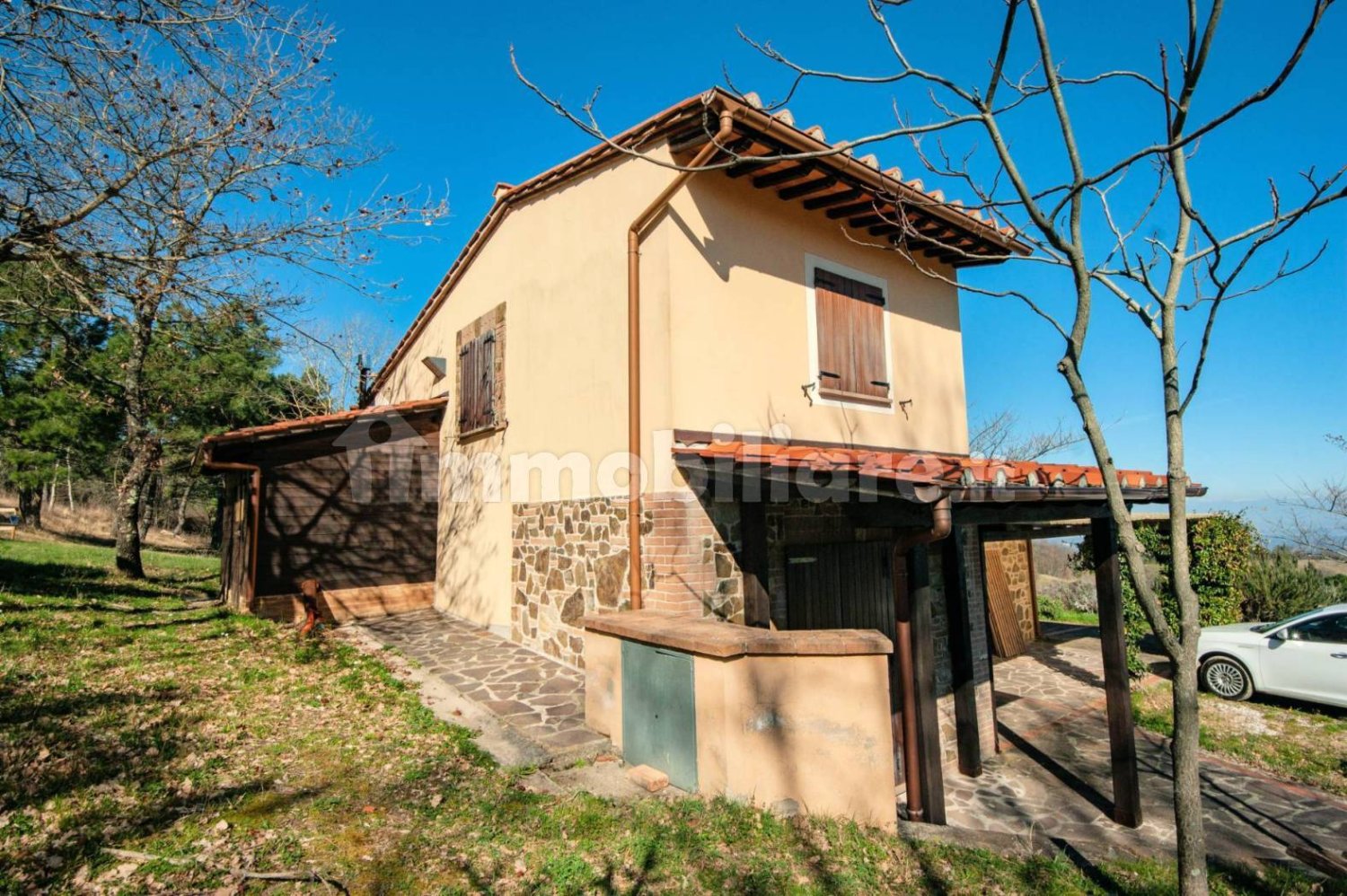 Дом с 4 спальнями в Кьянни, Италия № 232560