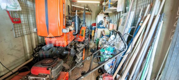 Дом с 4 спальнями в Кьянни, Италия № 232560 16