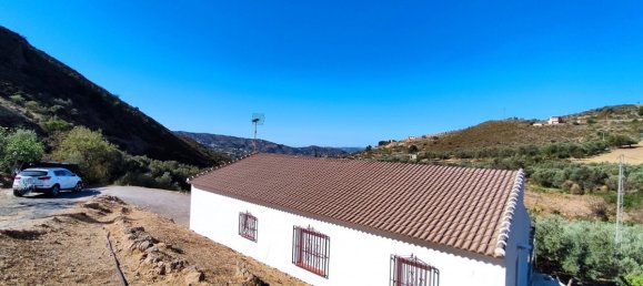 4 bedrooms House in Alcaucin, Spain No. 51513 7