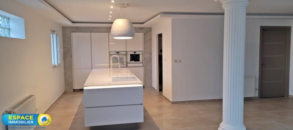 4 chambres Maison à Châteauneuf-sur-Loire, France No. 86203 3