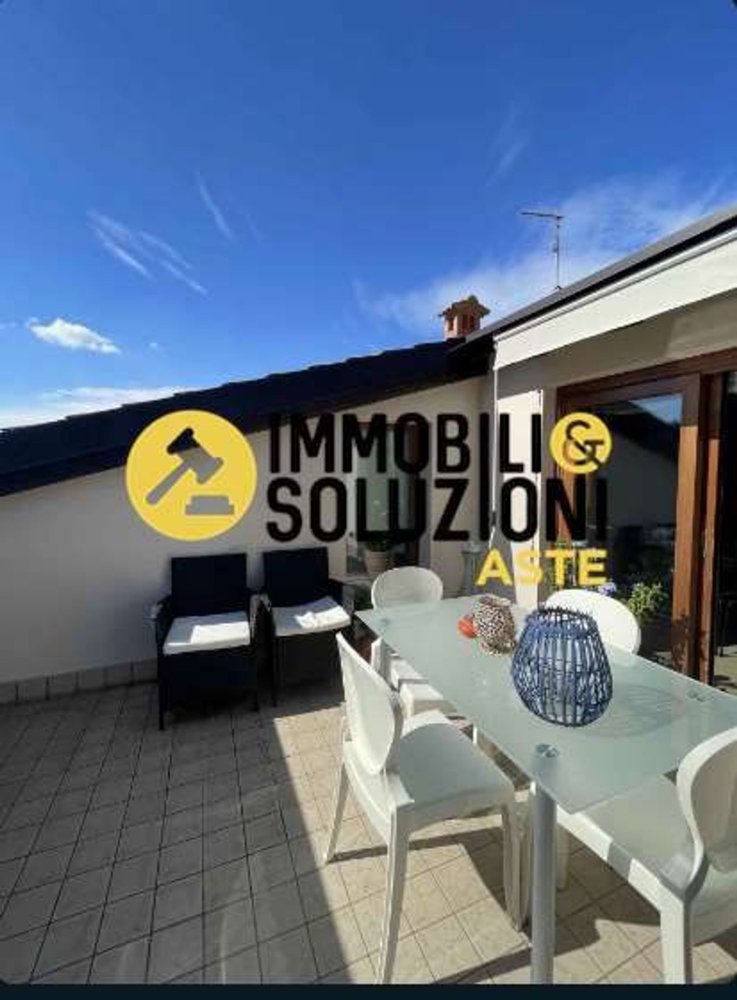 5 rooms Apartment in Ponteranica, Italy No. 3434