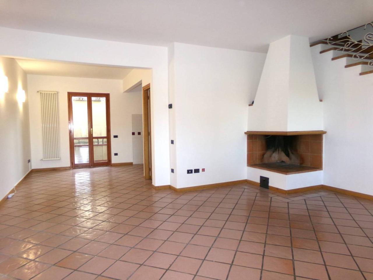 Casa de 5 habitaciónes en Montemurlo, Italy No. 147823