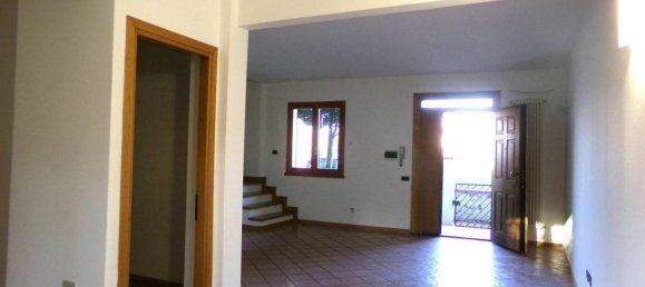 Casa de 5 habitaciónes en Montemurlo, Italy No. 147823 2