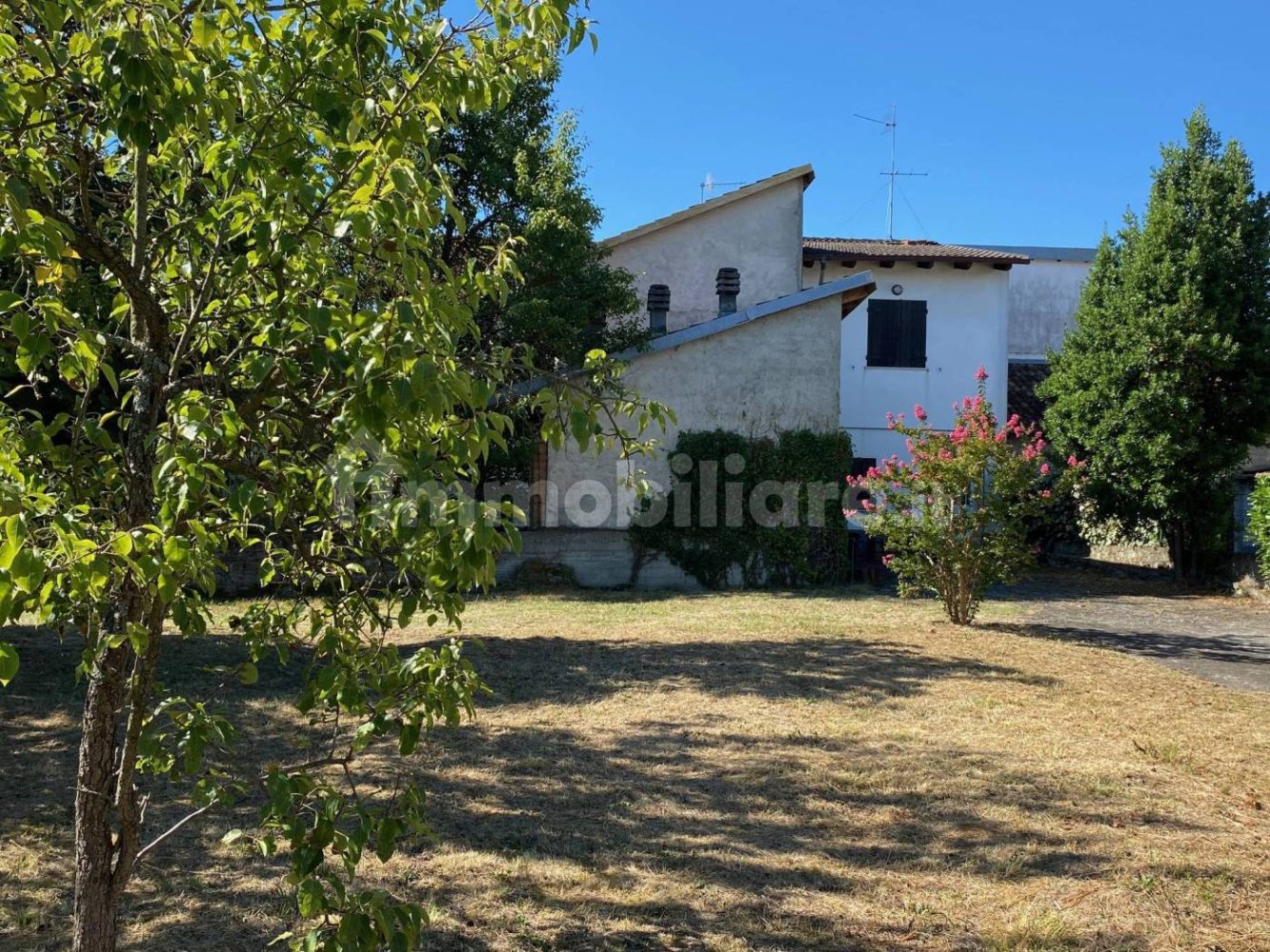 3 bedrooms House in Visone, Italy No. 289893