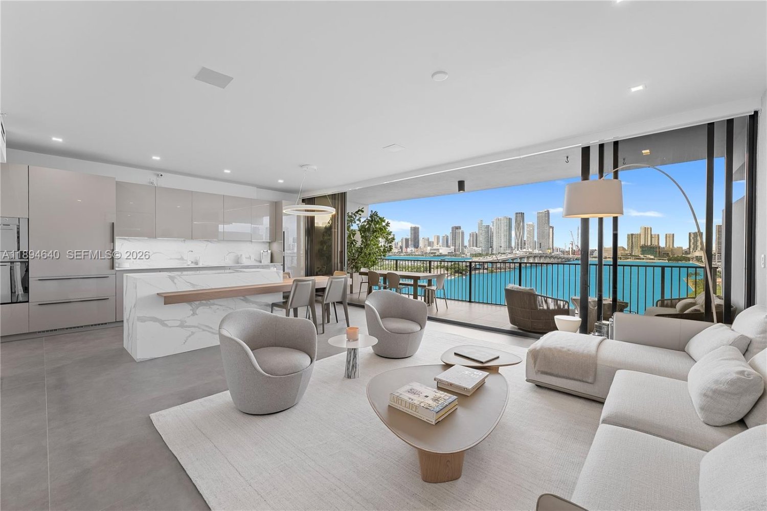 1 dormitorio propiedad comercial en venta en Miami, Miami-Dade, Florida, USA № 615239