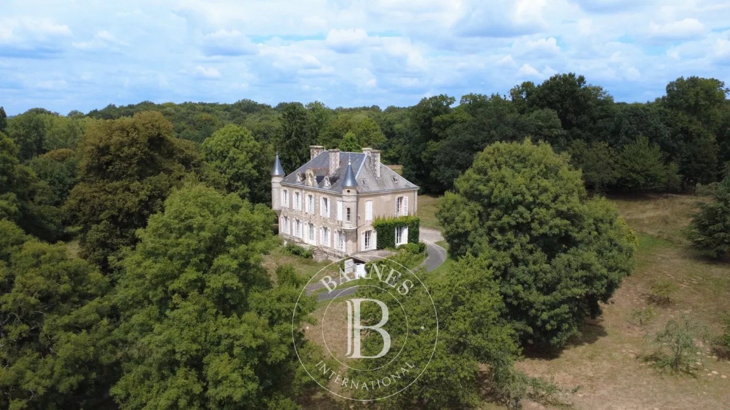 5 chambres Châteaux à Niort, France No. 293746