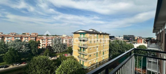 2 bedrooms Apartment in Milan, Italy No. 346695 24