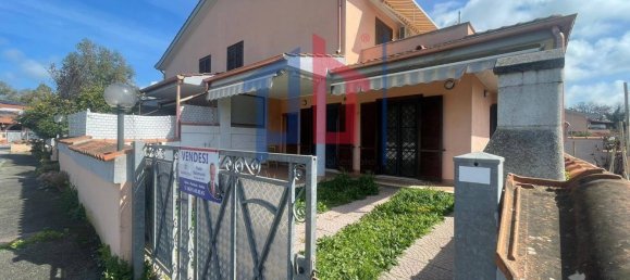 Apartamento de 4 habitaciónes en Ardea, Italy No. 46781 3