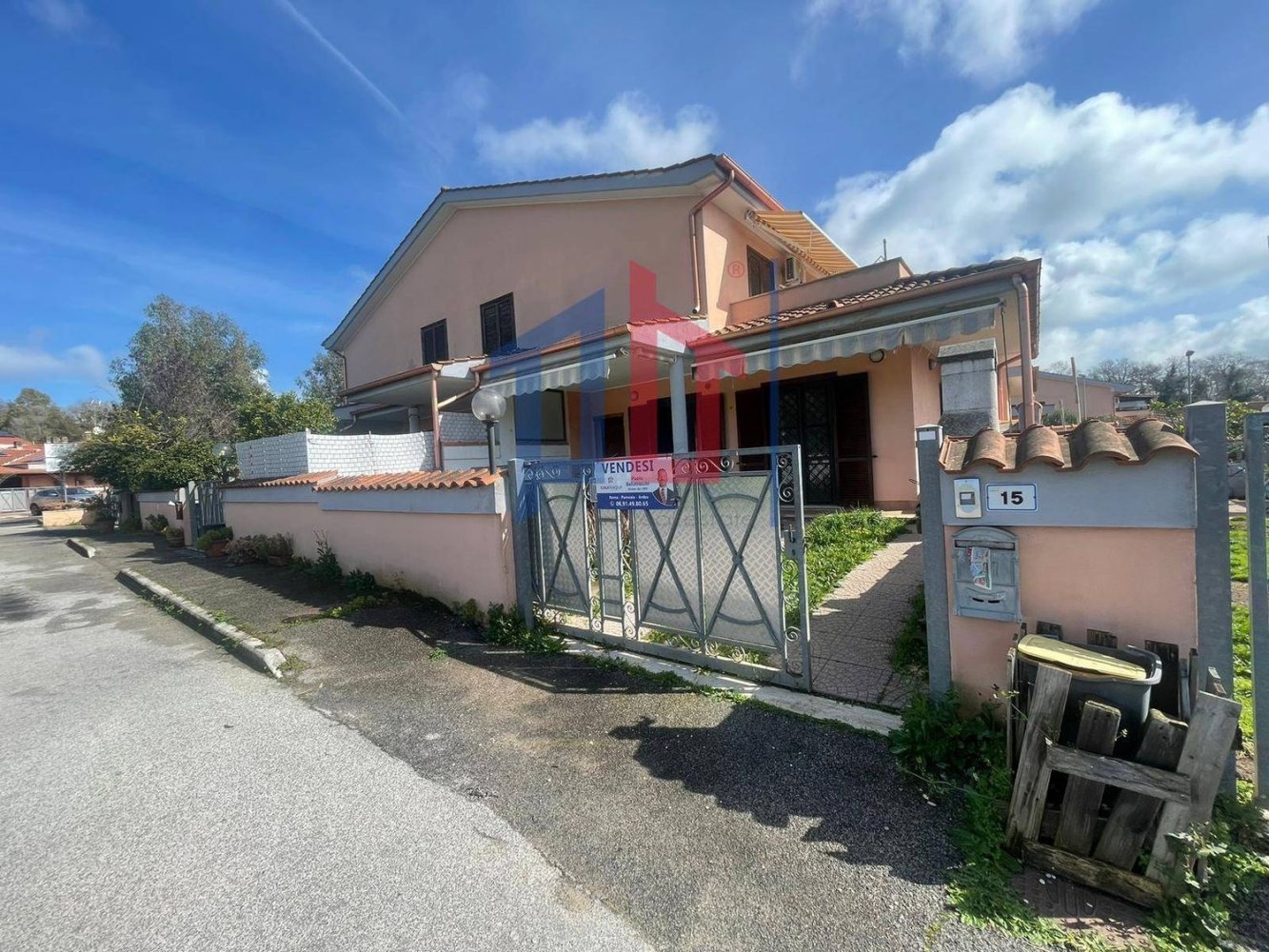 Apartamento de 4 habitaciónes en Ardea, Italy No. 46781