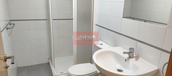 Apartamento de 3 dormitorios en Orense, Spain No. 141618 32