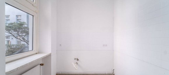 2 rooms Apartment in Britz, Germany No. 365438 4