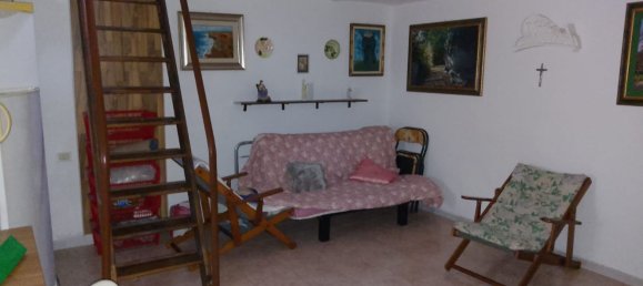 Dúplex de 2 habitaciónes en Portocannone, Italy No. 92898 12