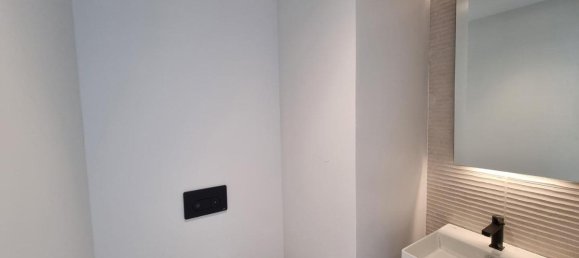 3 bedrooms Penthouse in Alicante, Spain No. 12679 12