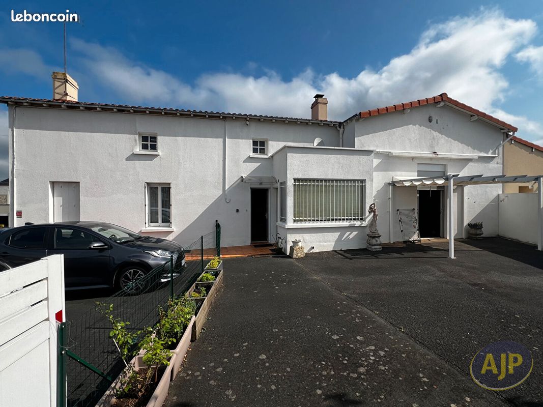 3 bedrooms House in Maine-et-Loire, France No. 43689