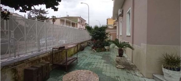 5 rooms Apartment in Grumo Nevano, Italy No. 12508 17