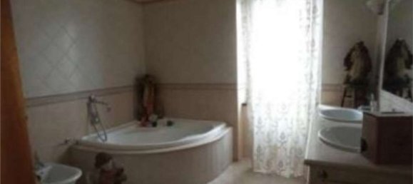 5 rooms Apartment in Grumo Nevano, Italy No. 12508 16